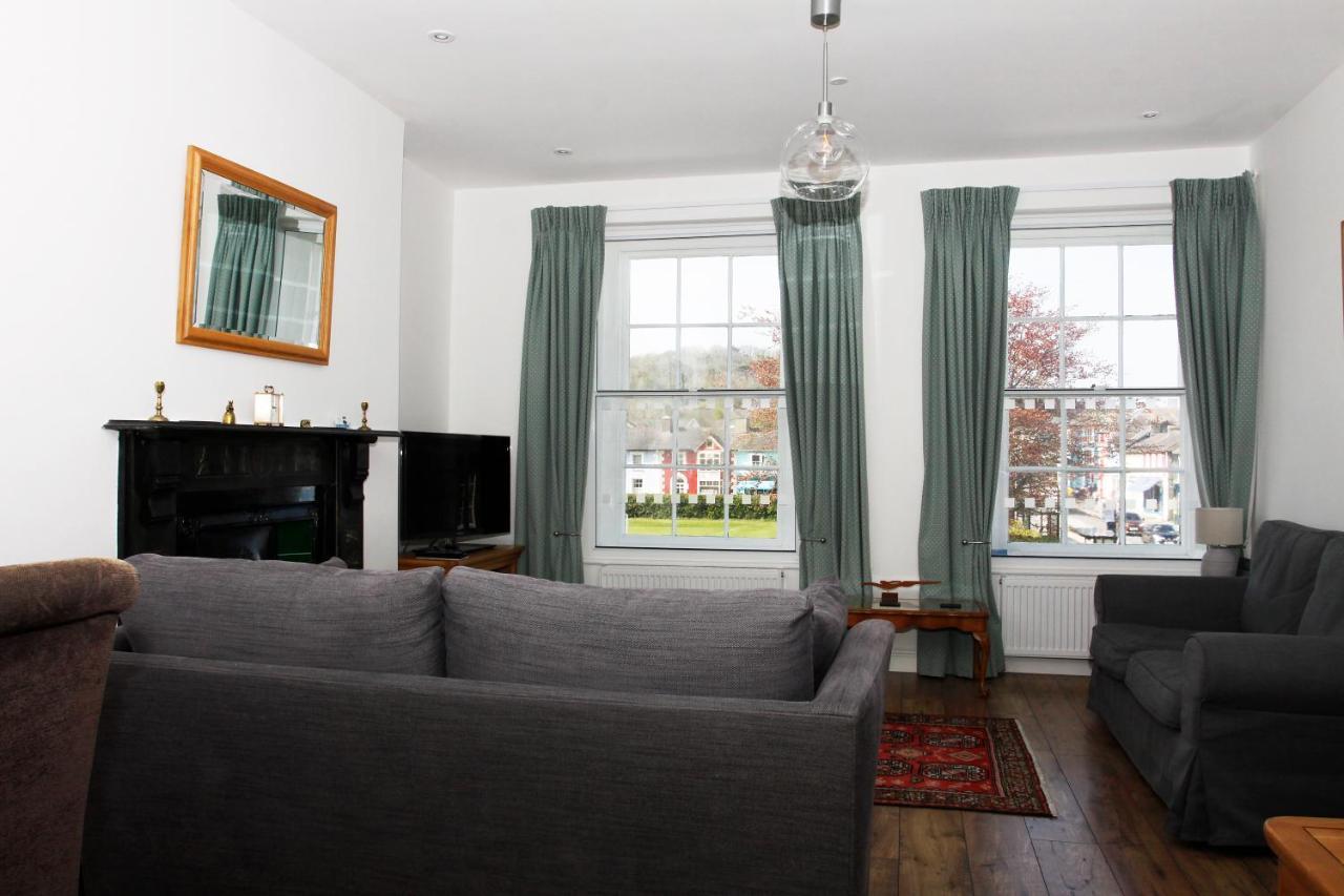 2 Yr Hen Fanc Apartment Aberaeron Exterior photo